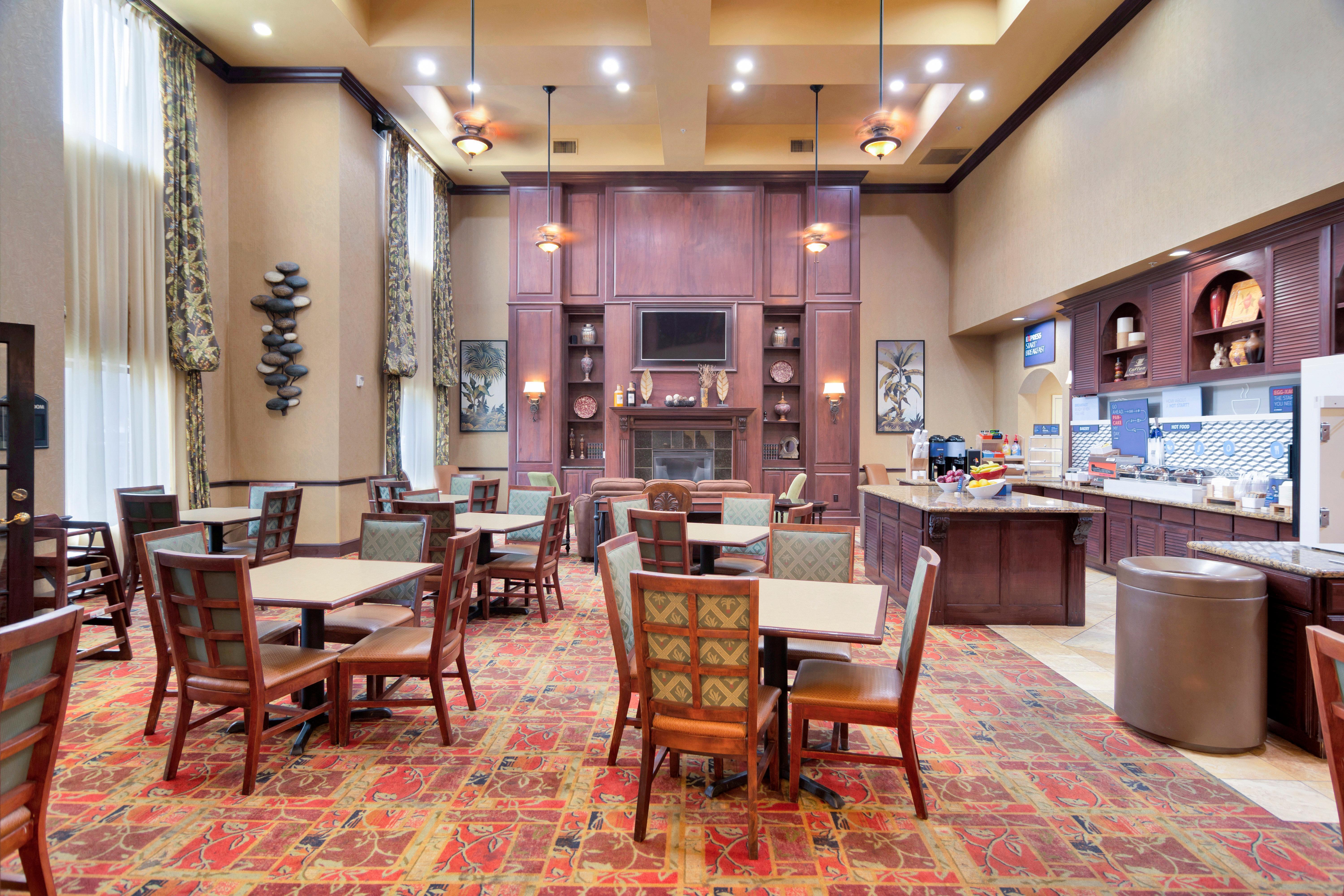 Holiday Inn Express Hotel & Suites Dfw West - Hurst By Ihg Extérieur photo